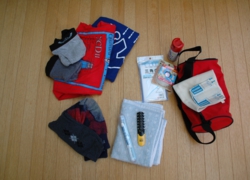 MS2-㈫-08 着替え 旧救貧 タオル 洗面道具 DSC_3910.JPG