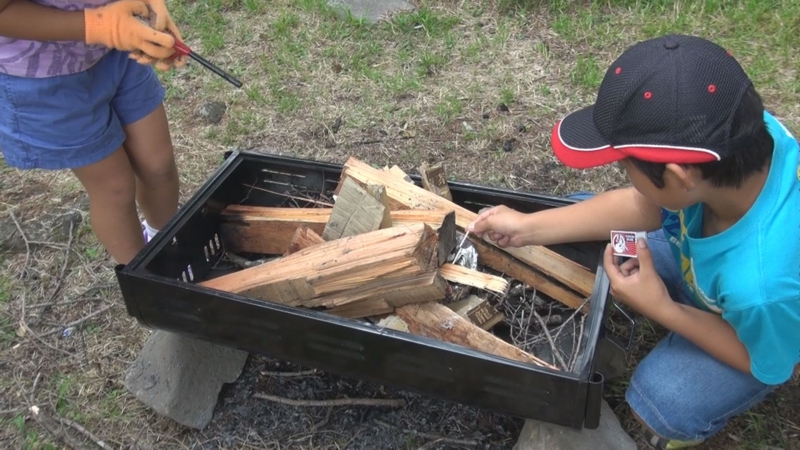 MS4-㈫ Vたき火台 Still0218_00012.jpg